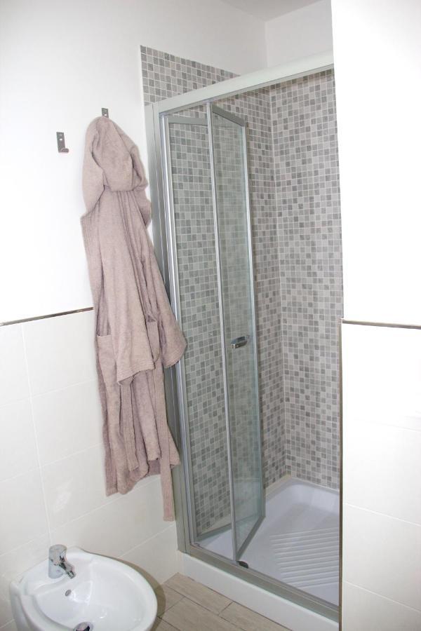 Residence La Perla Каорле Екстериор снимка