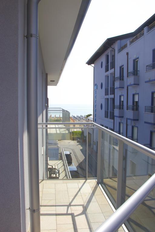 Residence La Perla Каорле Стая снимка