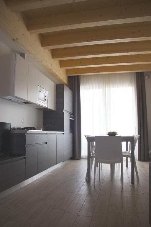 Residence La Perla Каорле Стая снимка