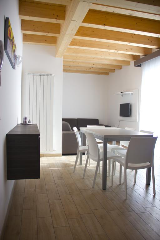 Residence La Perla Каорле Екстериор снимка